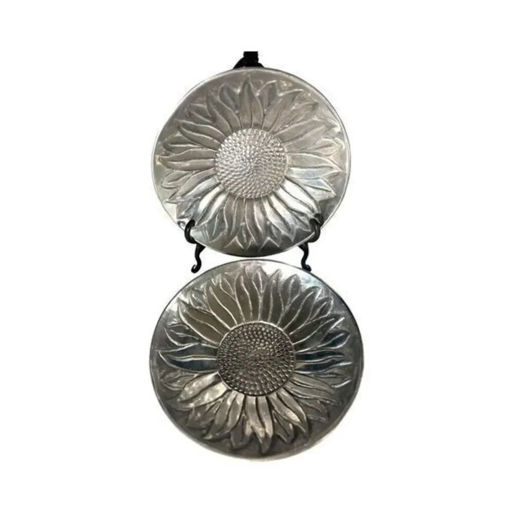 R.H. Macy & Co. Pewter Vintage Flower Bowl Sunflower‎ Made in India Set Of 4